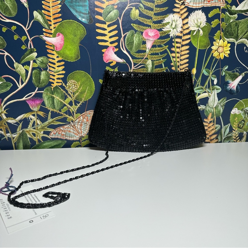 Vintage 1980s/1990s black chain mail purse